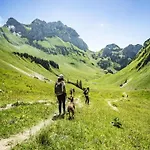 Apartment Val Pierre For 8 People Châtel