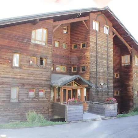 Val Pierre For 8 People